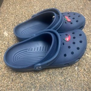 Crocs Mens Size 6 / Womens size 8
